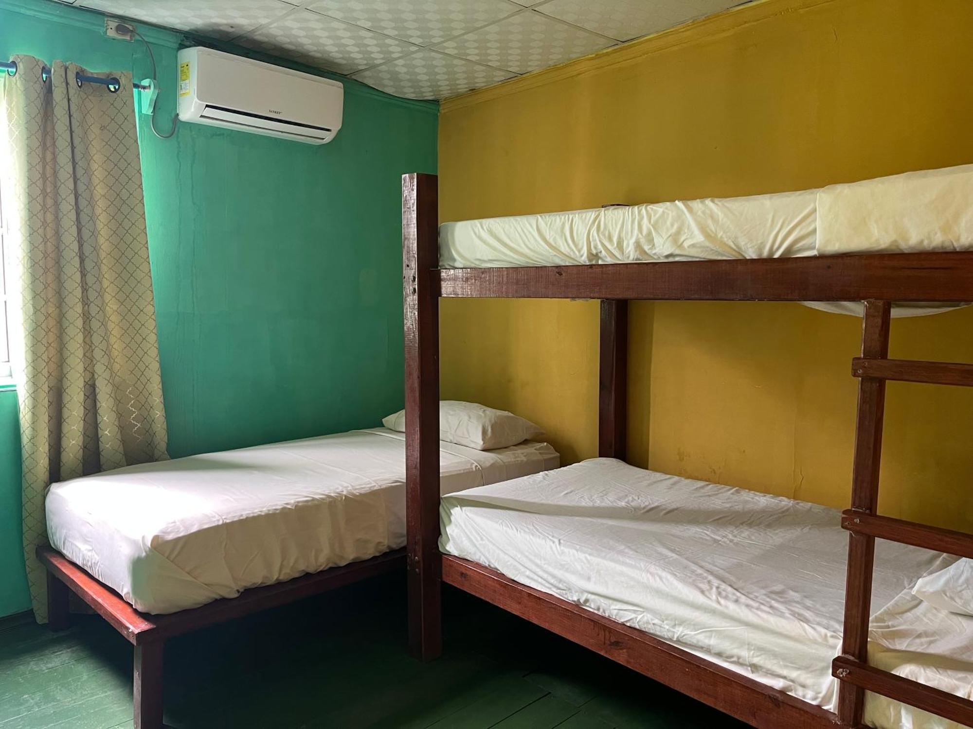 Hostal Cay Bastimentos Eksteriør billede