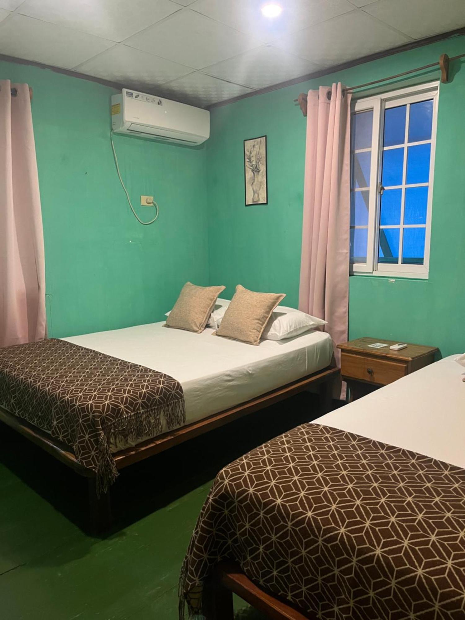 Hostal Cay Bastimentos Eksteriør billede